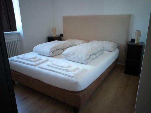 Residenza Castel Restor Comano Terme Bagian luar foto